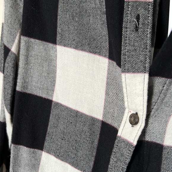 A&F plaid button down top - Picture 3 of 5